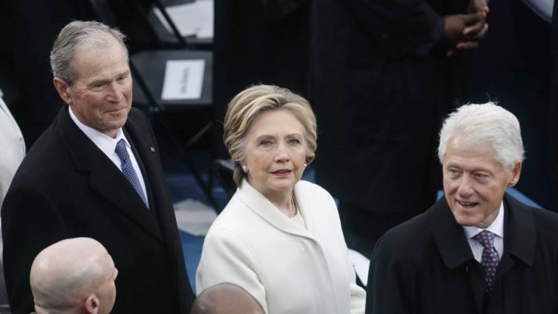 Clinton, Bush, Obama arrive for the inauguration