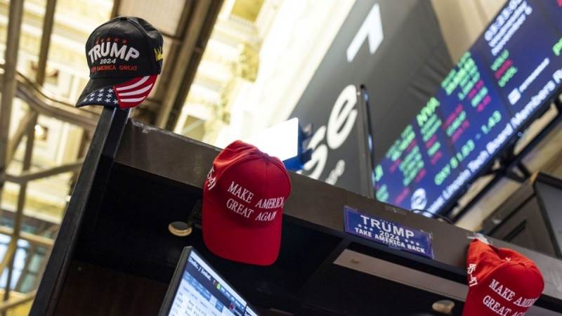 US opens higher after Trump enters office