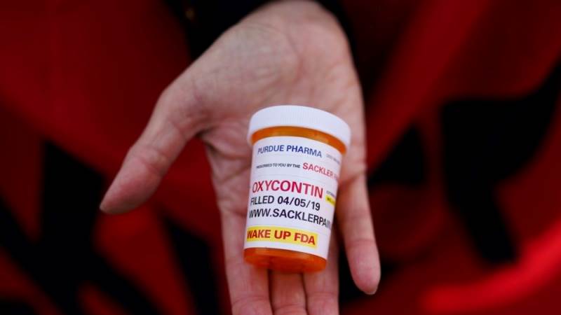 Purdue Pharma owners to pay up to $7.4B in opioid settlement