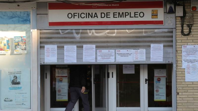 Spain’s unemployment rate at 10.61% in Q4