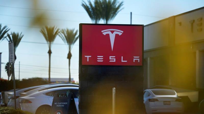 PREVIEW: Tesla Q4 earnings expected to rise despite delivery shortfall