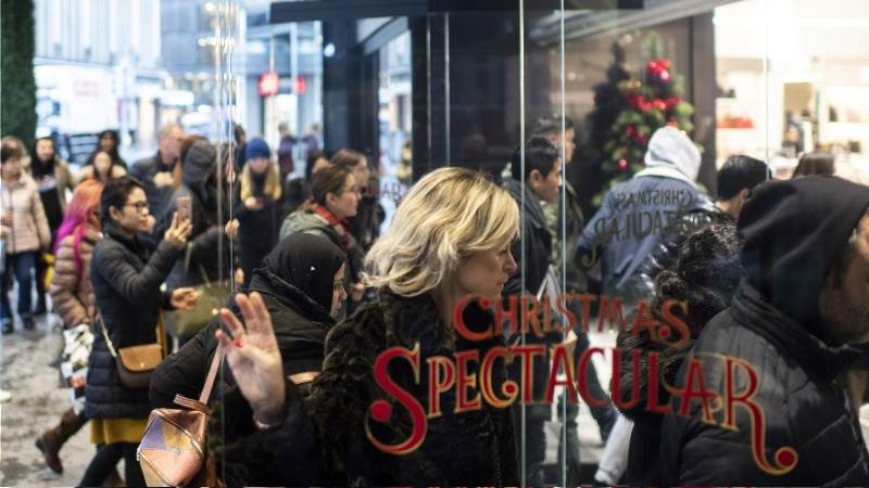 Swiss retail sales rise 2.6% in December