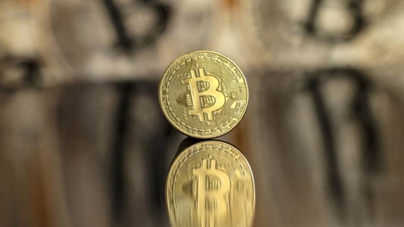 Bitcoin recovers, tops $100,000 again after tariffs delay