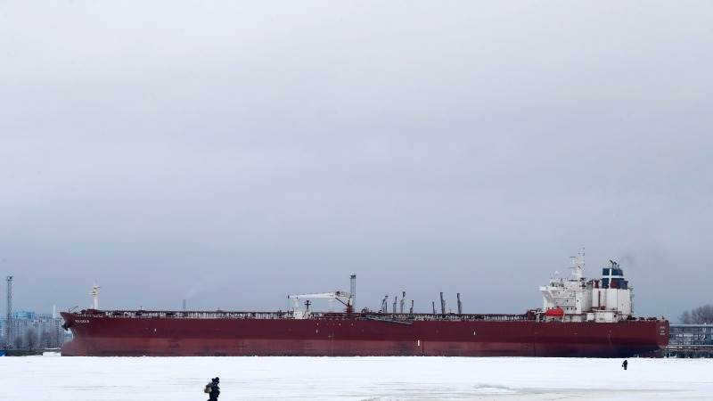 Russia investigates blast on oil tanker near St. Petersburg