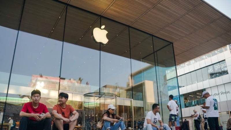 Apple chooses Alibaba over DeepSeek for AI features in China