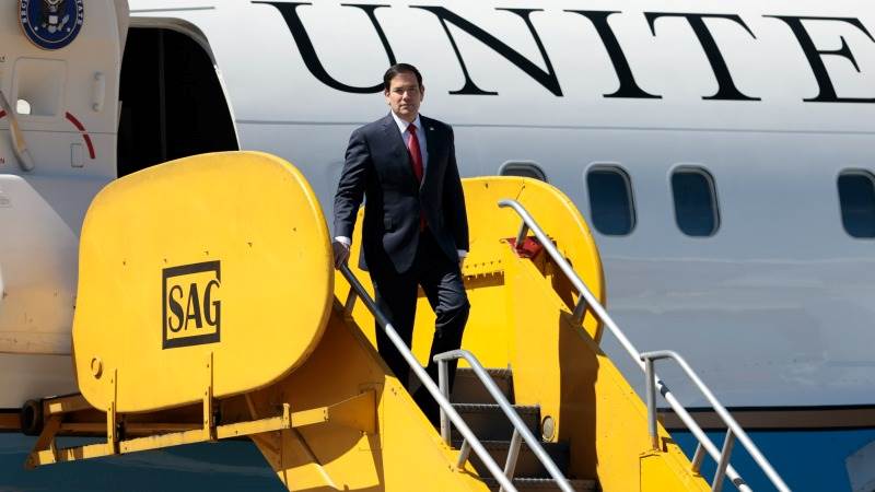 Rubio’s plane turns around after mechanical issue