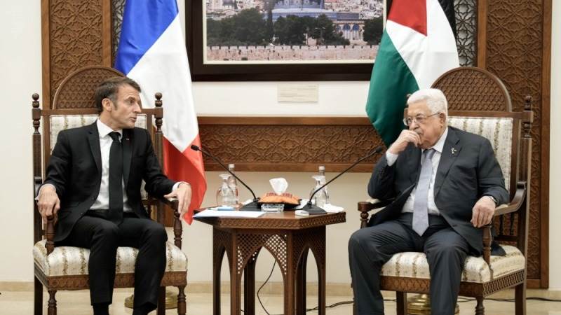 Macron urges long-term Gaza ceasefire in talks with Abbas