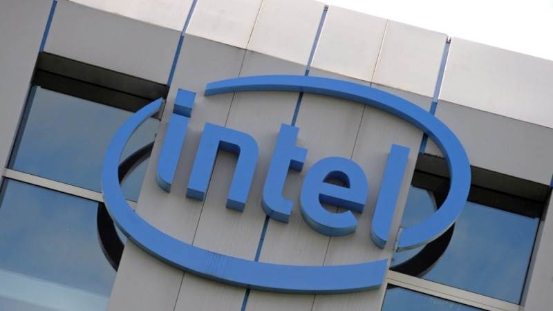 Intel soars 10% on Broadcom, TSMC potential deals