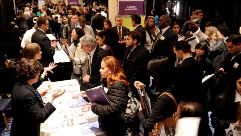 US jobless claims up by 5,000 to 219,000