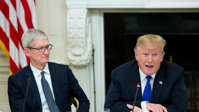 Apple CEO Cook said to meet with Trump