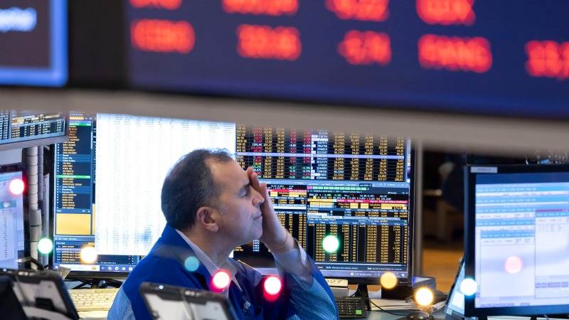 US market downturn worsens, Dow drops 660 pts