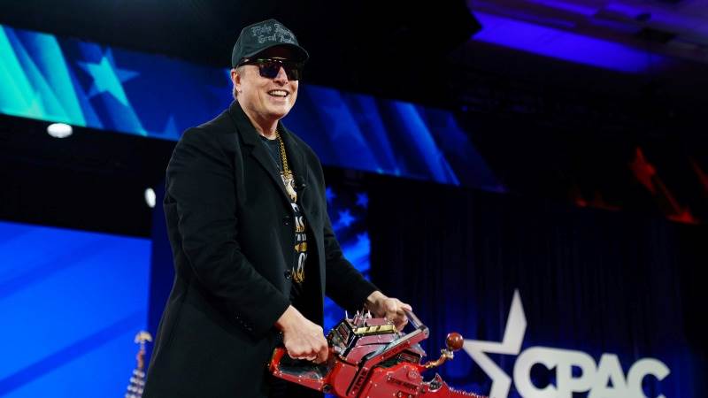 Musk gifted chainsaw by Argentina’s Milei at CPAC