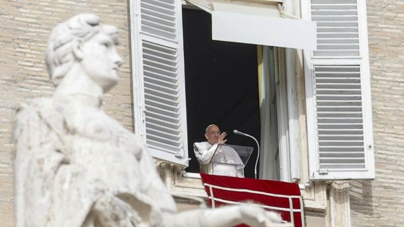 Pope Francis’ health improving but still ‘fragile’