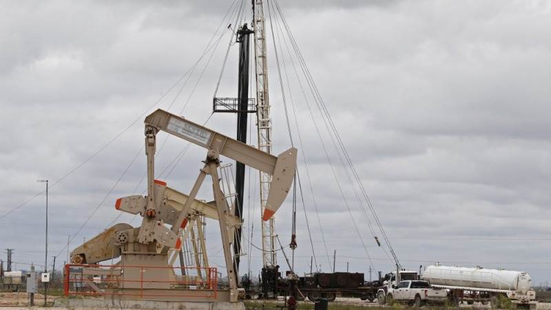 Baker Hughes: US oil rig count up by 7 to 488