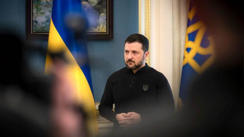 Zelensky said to still not be ready to sign US minerals deal