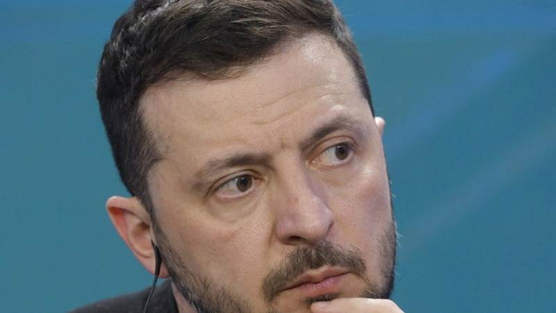 Ukraine’s parliament reportedly fails vote on Zelensky’s term