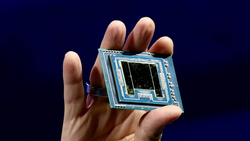 Intel says ASML’s new chip machines show better performance