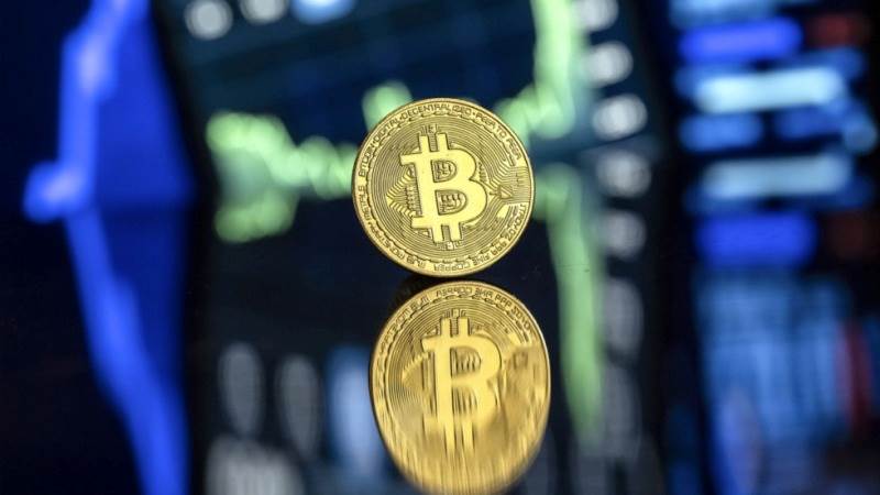 Bitcoin slumps 5%, falls below $92,000 after Bybit heist