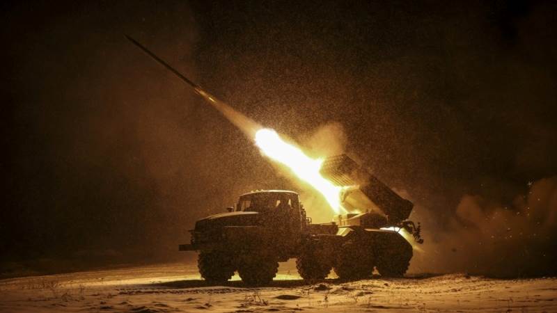 Russia strikes Ukrainian airfield structure