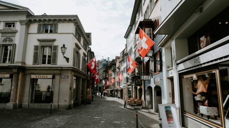 Swiss GDP grows 0.2% in Q4