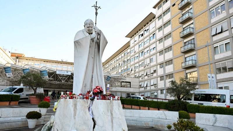 Pope’s health continues to improve, Vatican says