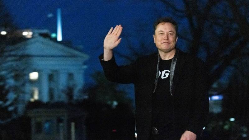 Musk plans to remain CEO of Tesla