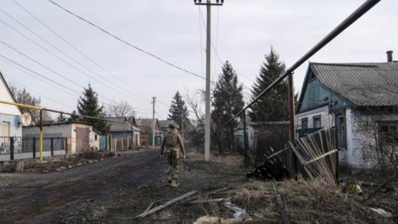 Russian forces advance in Donetsk region