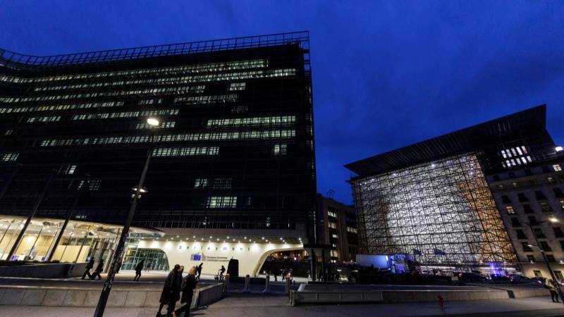 EU to 'thoroughly review' mobile systems cyberattack