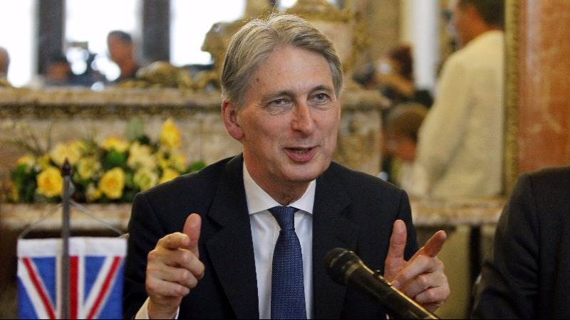 Hammond: U.K. not to restrict all migration