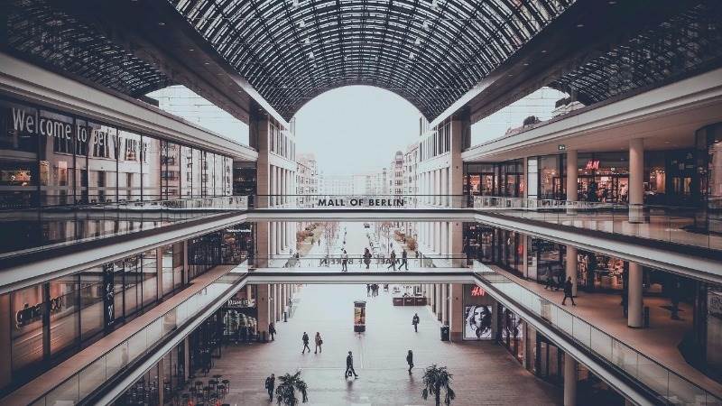 German retail sales fall 1.0% in October