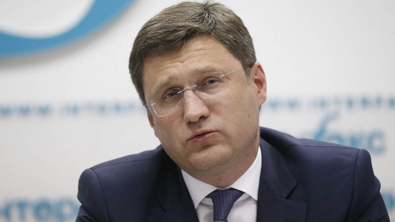 Novak: Russia to cut output by 300,000 b/d in stages