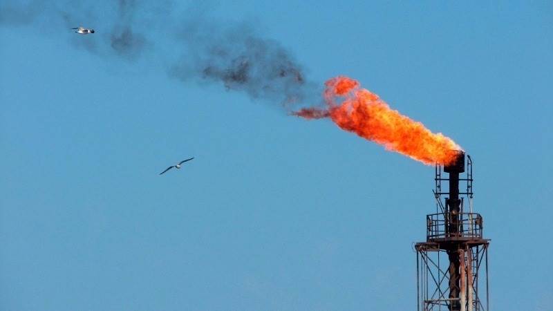EIA: US oil inventories rise by 4.1 million barrels