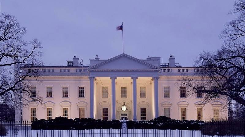 Treasuries continue rise after Trump news conference