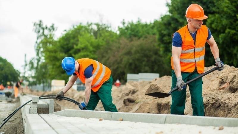 Eurozone construction output declines 0.2% in December
