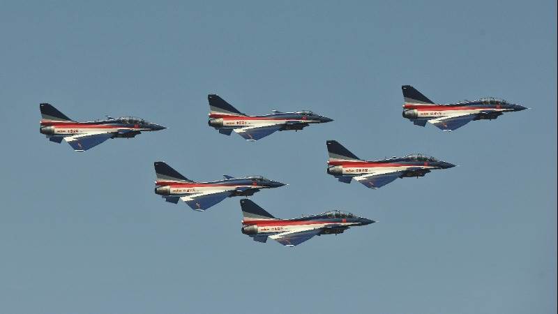 Two Chinese jets intercept US Air Force plane