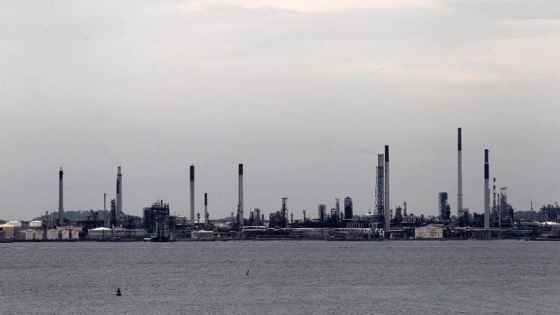 Oil in green on output freeze extension hopes