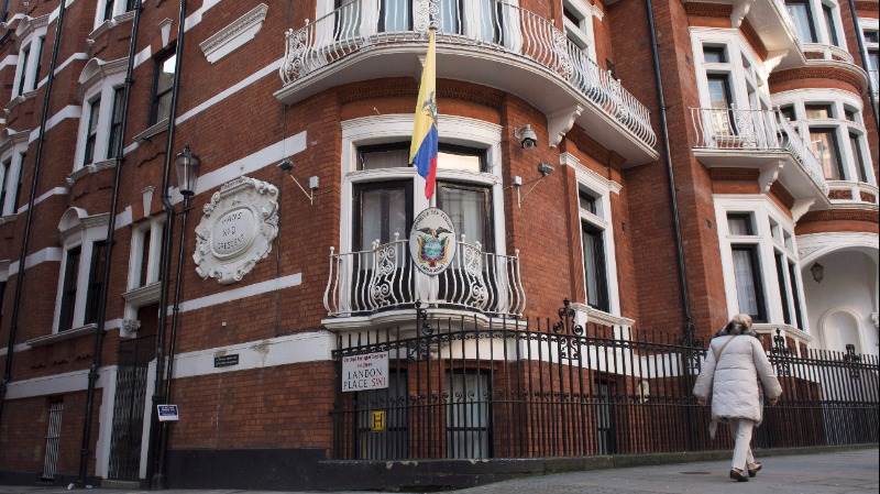 UK: Assange to be arrested if he leaves embassy