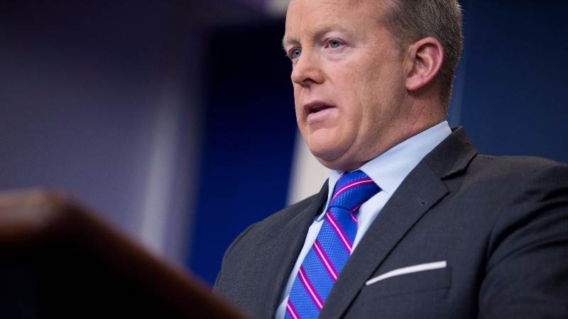 Spicer responds to Washington Post report