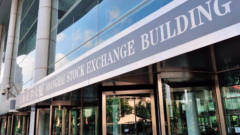 Asian markets higher as investors await Brexit talks