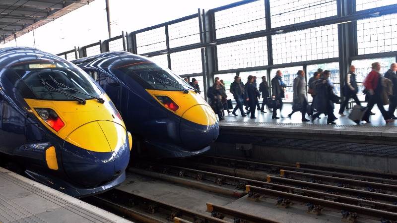 UK picks builders for high-speed rail project