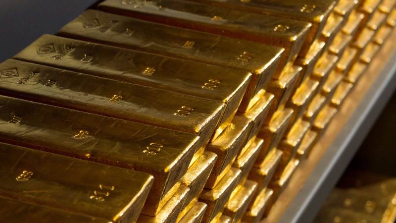 Gold ticks higher on receded rate hike hopes
