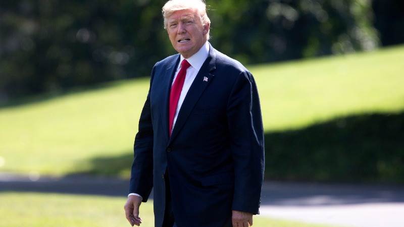 Trump retweets that DOJ is investigating Charlottesville