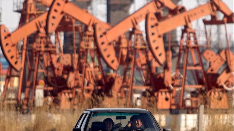 Crude reverses losses following IEA report