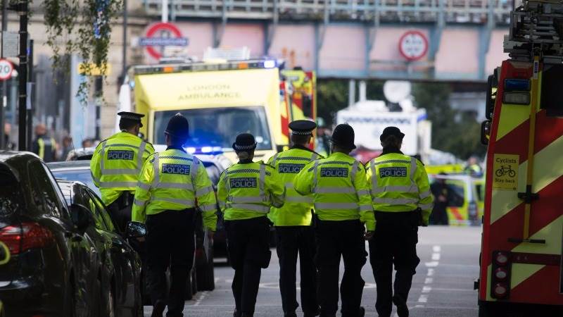 UK police continue hunt for Tube attacker