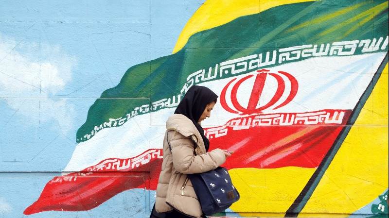 Russia urges US to stay in Iran nuclear deal