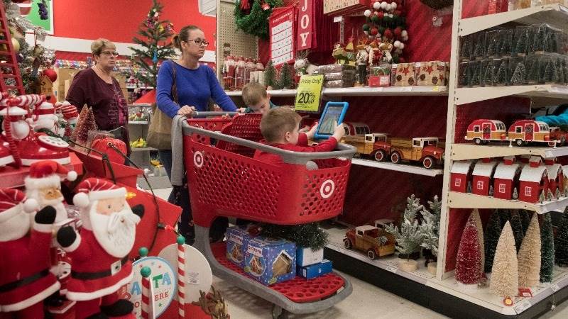 US retail sales up 0.4% in December