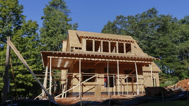 US housing starts up 1.9% in March