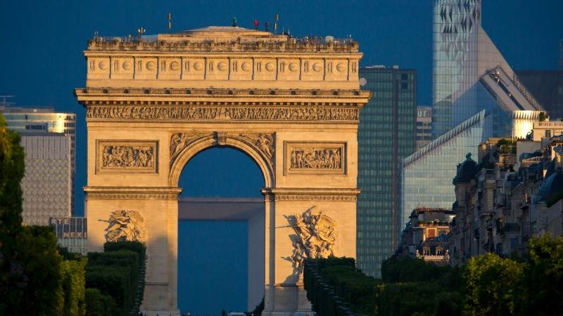 Europe seen mostly flat amid trade concerns
