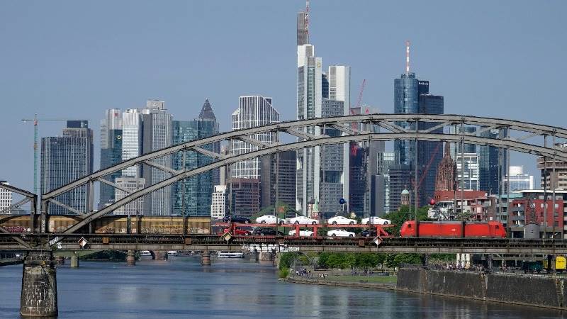 Eurozone construction output down 0.3% in March