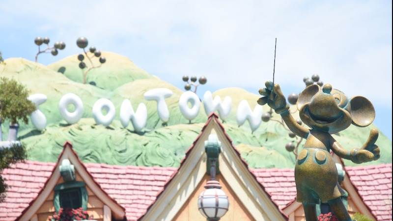 Disney ready to offer cash for Fox if necessary - report
